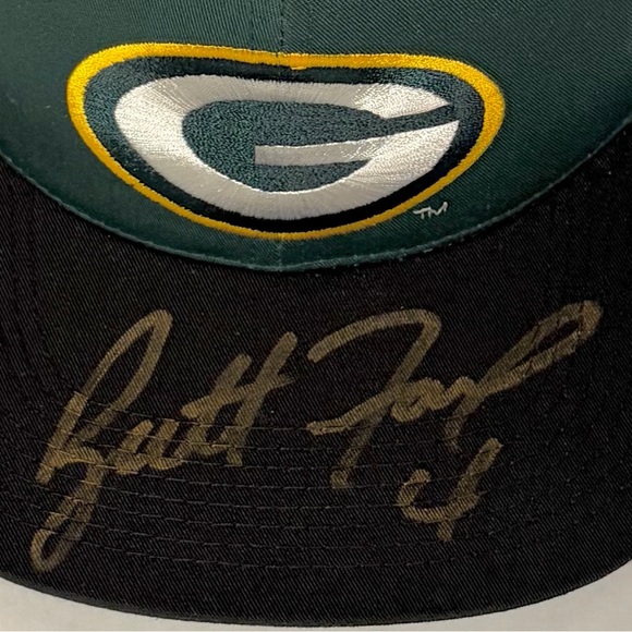 VINTAGE NFL | Brett Favre Autographed Green Bay Packers Sports Specialities Hat - Picture 8 of 16